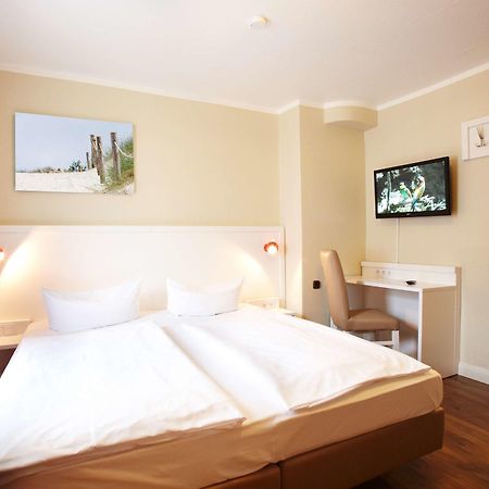 Hotel Ostseehalle Kiel By Premiere Classe Экстерьер фото