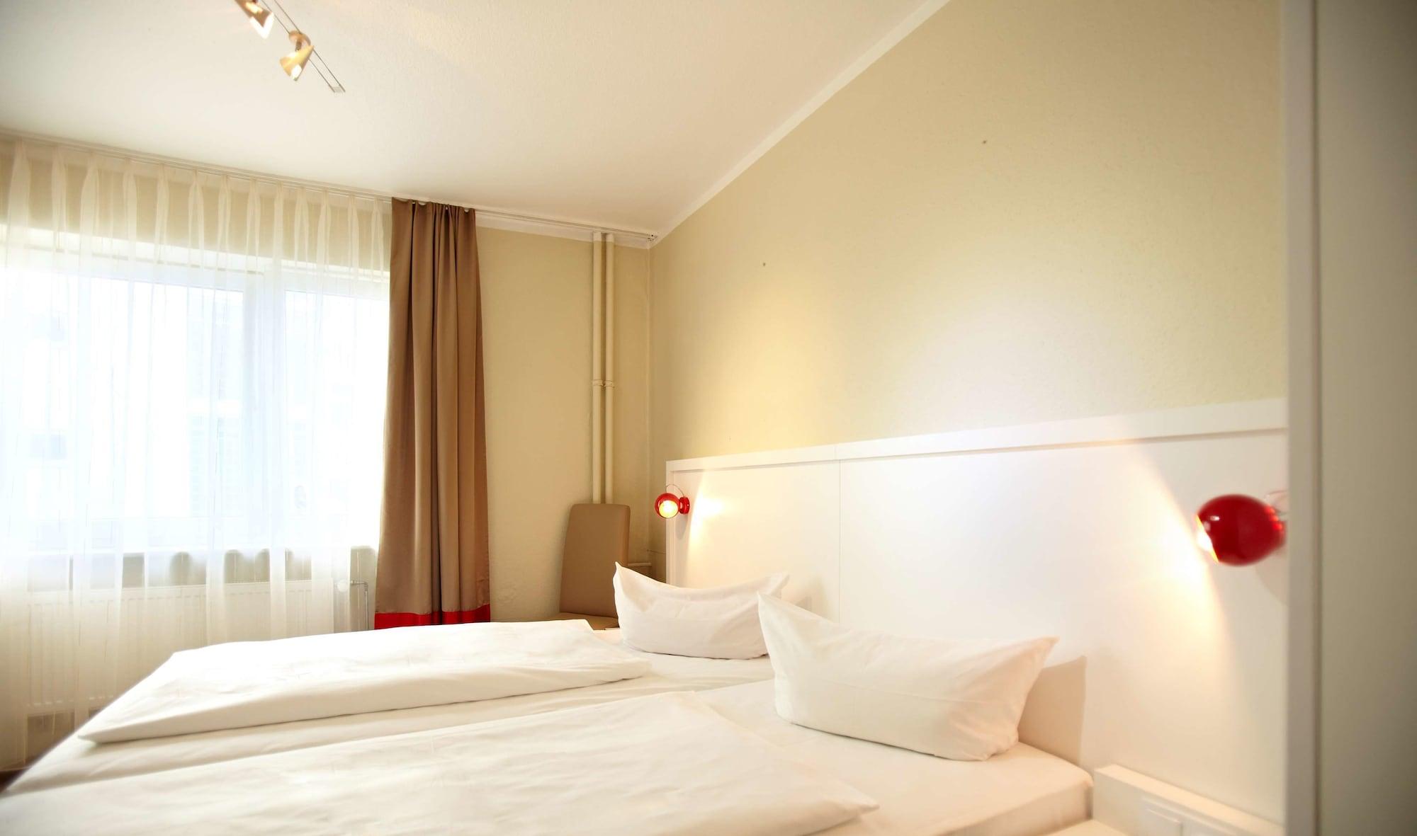 Hotel Ostseehalle Kiel By Premiere Classe Экстерьер фото