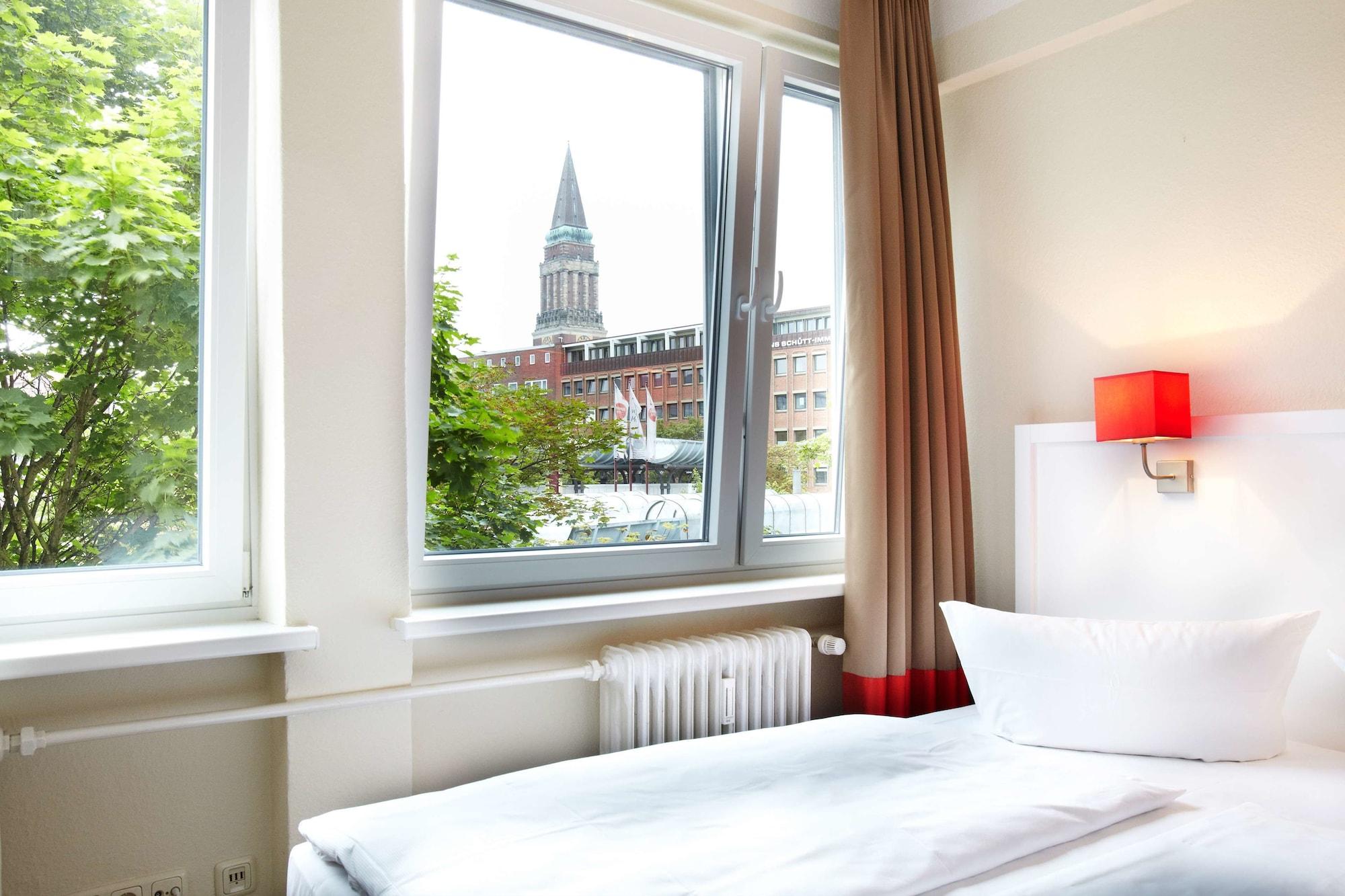 Hotel Ostseehalle Kiel By Premiere Classe Экстерьер фото