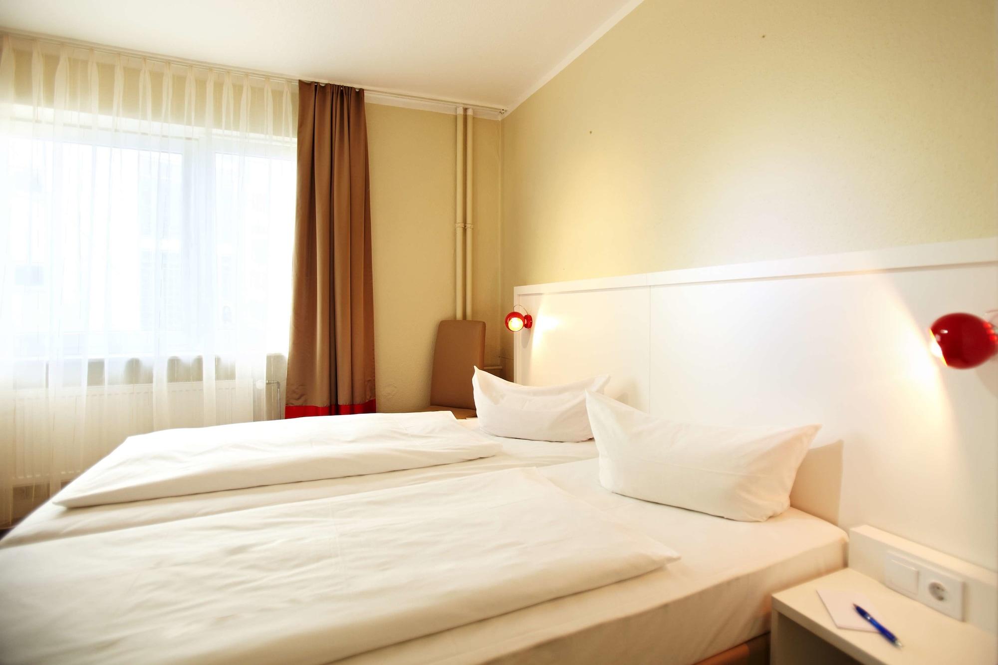 Hotel Ostseehalle Kiel By Premiere Classe Экстерьер фото