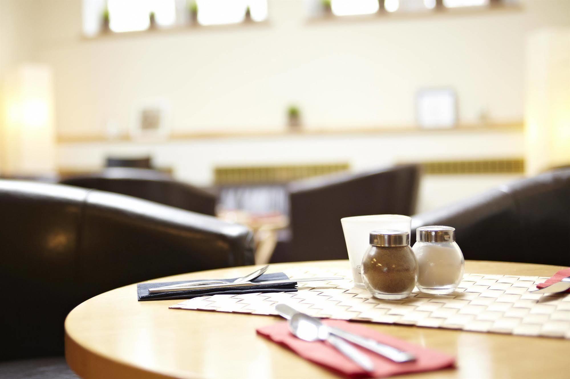 Hotel Ostseehalle Kiel By Premiere Classe Экстерьер фото
